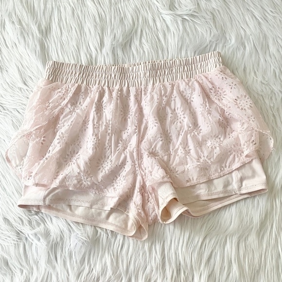 aerie Pants - Aerie Light Blush Laser Cut Workout Short